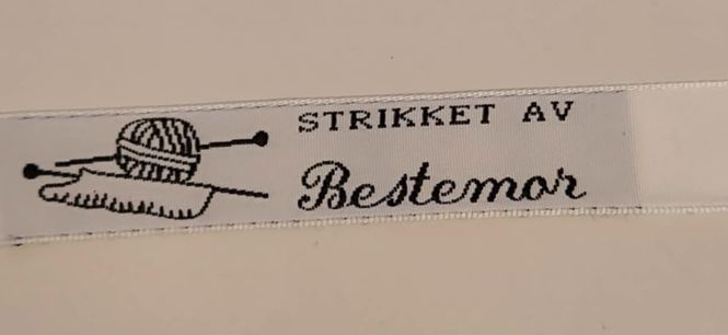 Hovedbilde Symerke -Strikket av bestemor