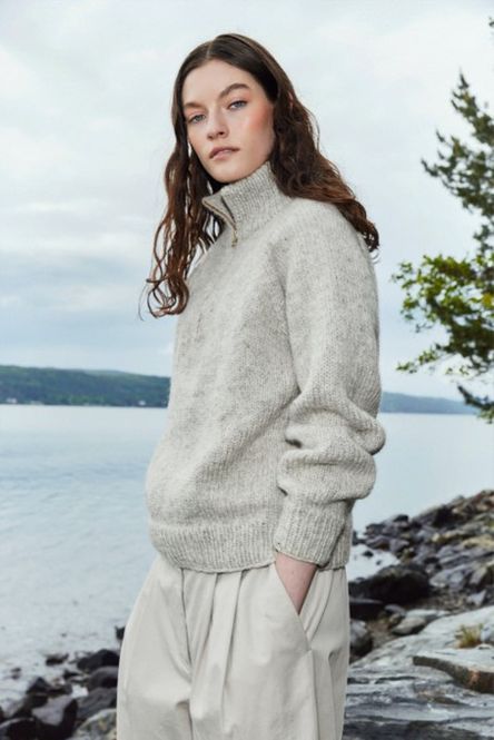 Hovedbilde Olle glidelåsgenser i Vams (dame) | Strikkepakke