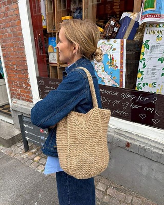 Julie Bag strikket i Jutegarn | Strikkepakke